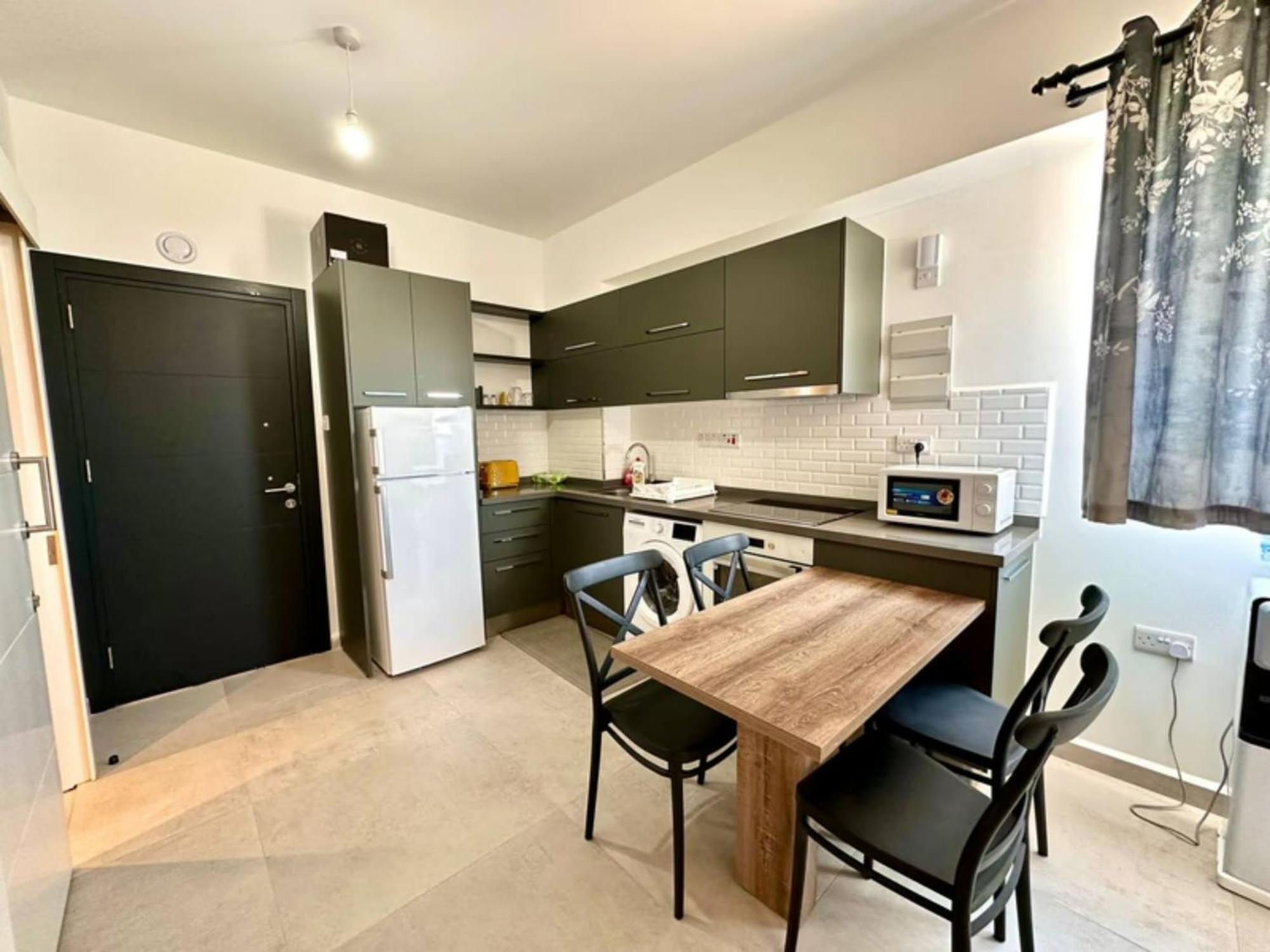 Beachfront Penthouse Studio Apartment, Eco Wellness Resort, Heated Pool Кирения Екстериор снимка